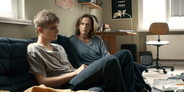 Aus der Haut | Film 2015 -- schwul, bi, Coming Out, Homophobie -- Still 03
