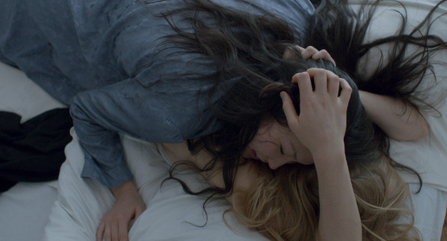 Schau mich nicht so an | Film 2015 -- lesbisch, Bisexualität, Homosexualität -- FILMBILD 01