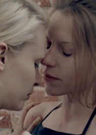 The Kiss | Lesben-Film 2013