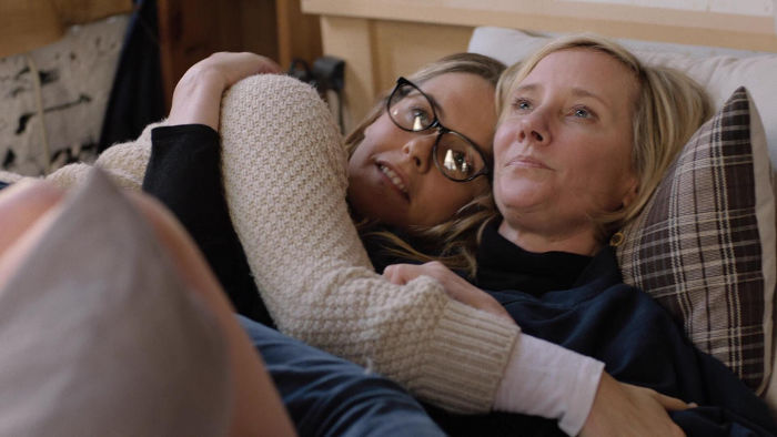 Catfight | Lesben-Film 2016 -- lesbisch, Regenbogenfamilie, Homophobie, Homosexualität im Film, Queer Cinema