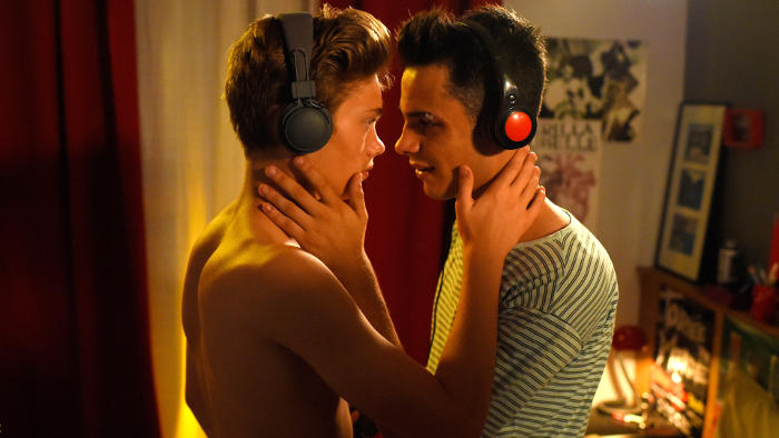 Heimliche Küsse | TV-Film 2016 -- schwul, Homosexualität im Film, Queer Cinema, Stream, Download