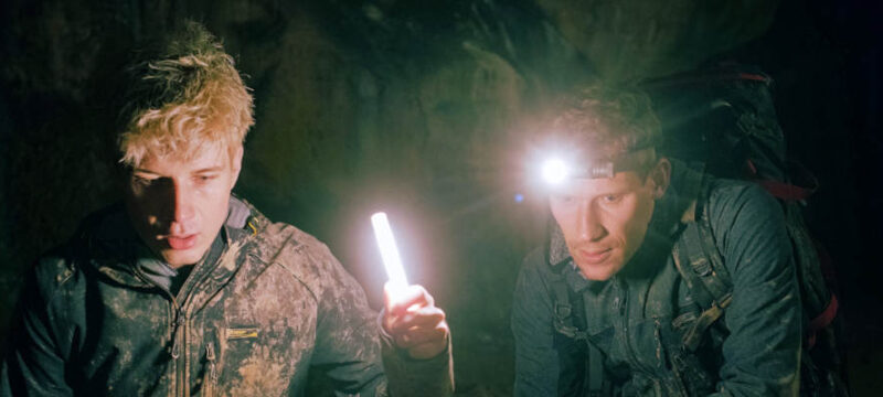 Die Höhle | Film 2022 — Online sehen (Deutsch)